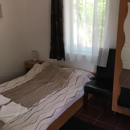 Bor-vendeghaz 4*